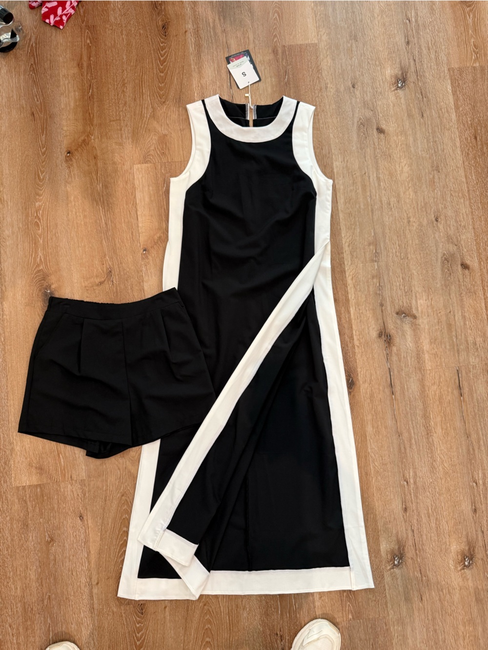 2 piece set size small new with tags - Picture 3 of 4